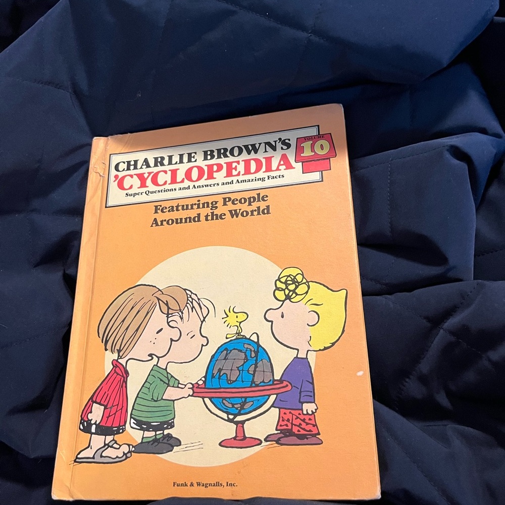 Charlie Brown's 'Cyclopedia Volume 10